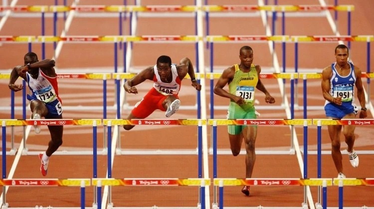 不容易！湖人终结客场5连败，上次客场赢球还是32天前